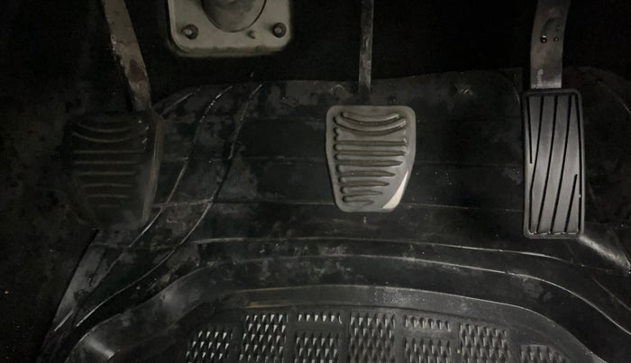 2019 Mahindra MARAZZO M6 7 STR, Diesel, Manual, 1,12,051 km, Pedals