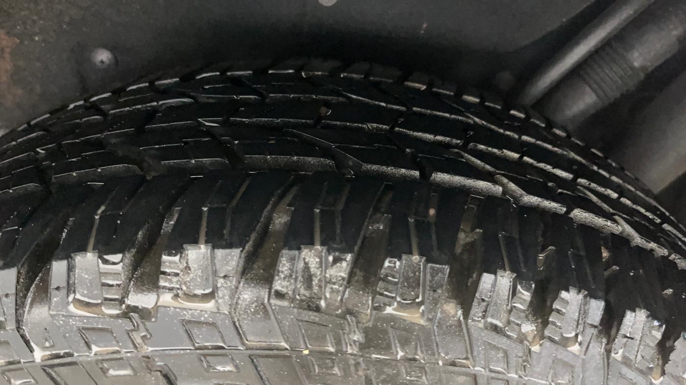 2019 Mahindra MARAZZO M6 7 STR, Diesel, Manual, 1,12,118 km, Left Rear Tyre Tread