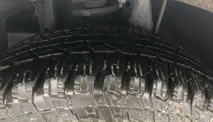 2019 Mahindra MARAZZO M6 7 STR, Diesel, Manual, 1,12,051 km, Left Front Tyre Tread