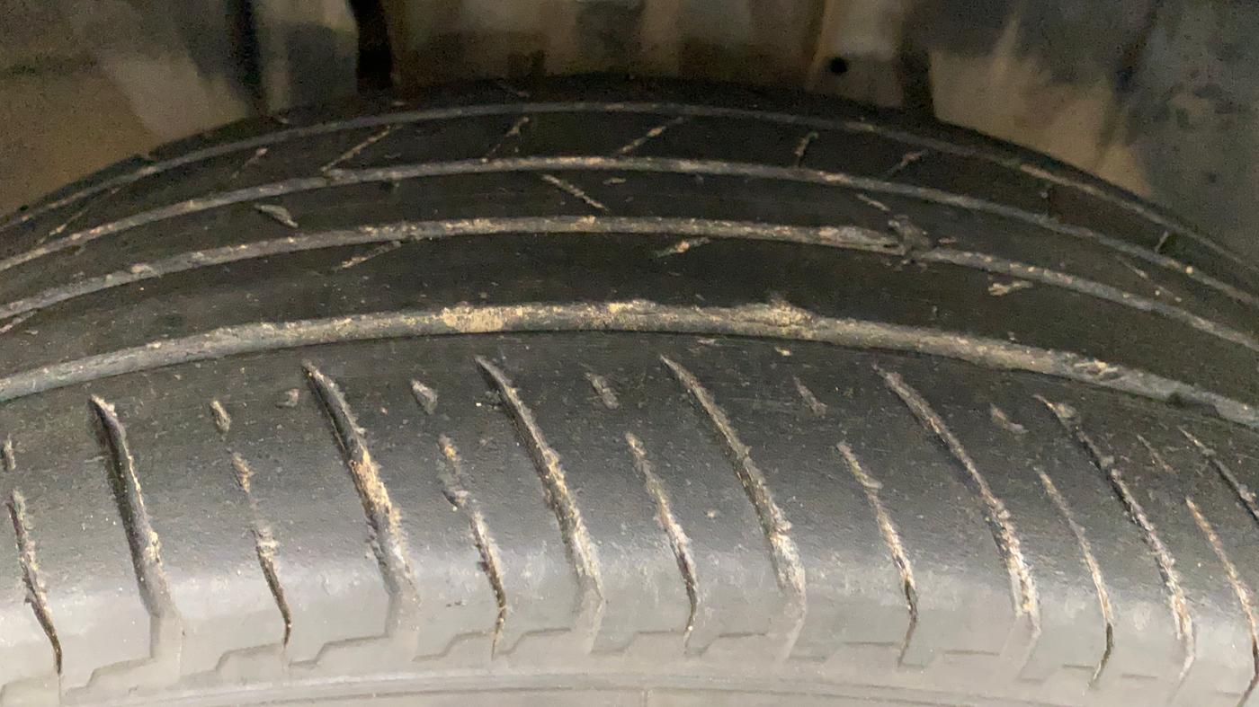 2022 Nissan MAGNITE XV PREMIUM TURBO, Petrol, Manual, 40,542 km, Right Front Tyre Tread