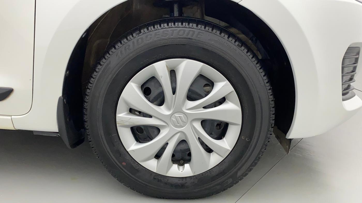 2021 Maruti Swift VXI, Petrol, Manual, 32,599 km, Right Front Wheel