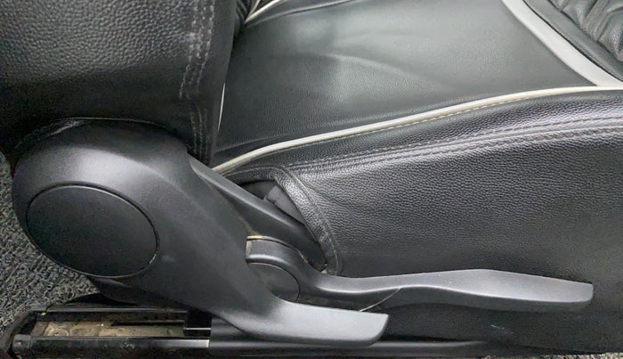 2021 Maruti Swift VXI, Petrol, Manual, 32,599 km, Driver Side Adjustment Panel