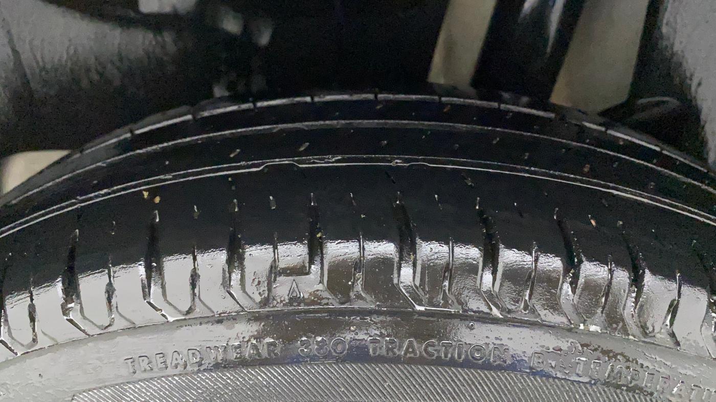 2021 Maruti Swift VXI, Petrol, Manual, 32,599 km, Left Rear Tyre Tread