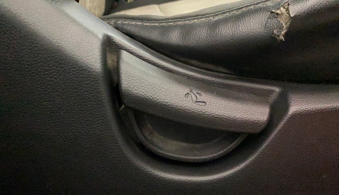 2015 Hyundai Grand i10 SPORTZ 1.2 KAPPA VTVT, Petrol, Manual, 81,282 km, Driver Side Adjustment Panel