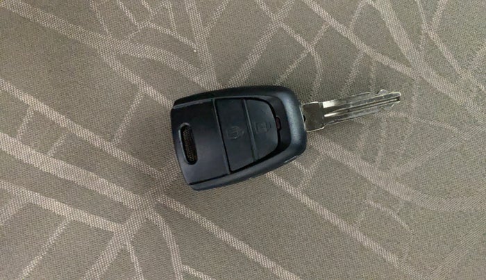 2015 Hyundai Grand i10 SPORTZ 1.2 KAPPA VTVT, Petrol, Manual, 81,282 km, Key Close Up