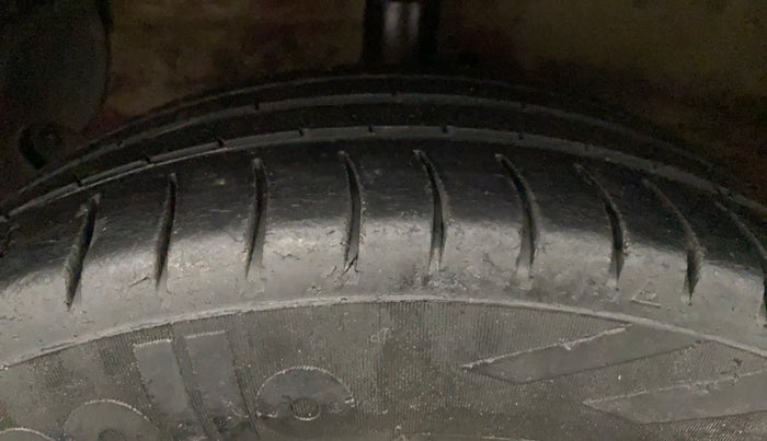 2015 Hyundai Grand i10 SPORTZ 1.2 KAPPA VTVT, Petrol, Manual, 81,282 km, Left Front Tyre Tread