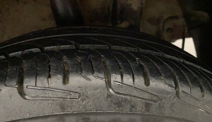 2015 Hyundai Grand i10 SPORTZ 1.2 KAPPA VTVT, Petrol, Manual, 81,282 km, Left Rear Tyre Tread