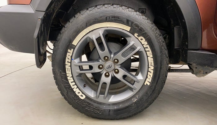 2020 Mahindra Thar LX HARD TOP 4WD MT, Diesel, Manual, 29,743 km, Right Rear Wheel