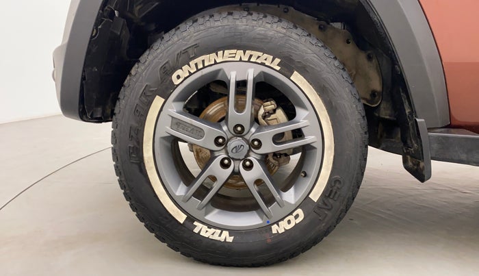 2020 Mahindra Thar LX HARD TOP 4WD MT, Diesel, Manual, 29,743 km, Left Front Wheel