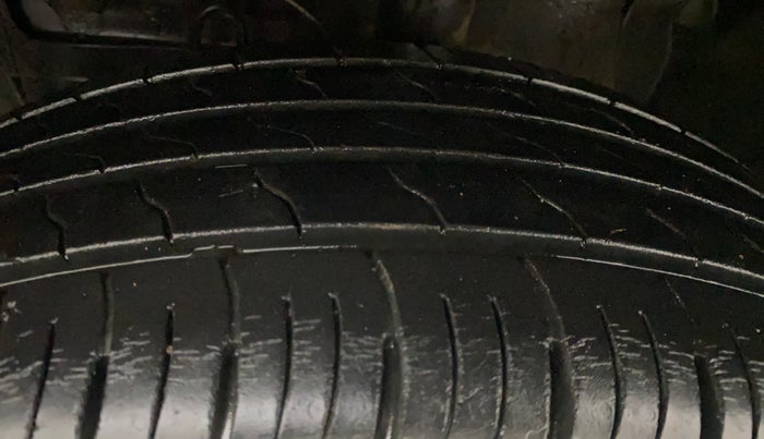 2018 Maruti Vitara Brezza ZDI, Diesel, Manual, 13,281 km, Left Front Tyre Tread
