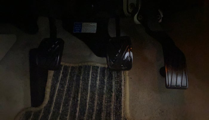 2018 Maruti Ciaz ZETA 1.4  MT PETROL, Petrol, Manual, 67,235 km, Pedals