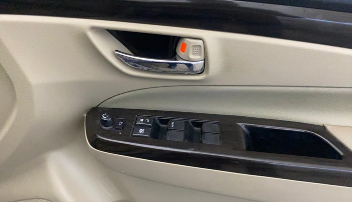 2018 Maruti Ciaz ZETA 1.4  MT PETROL, Petrol, Manual, 67,235 km, Driver Side Door Panels Control