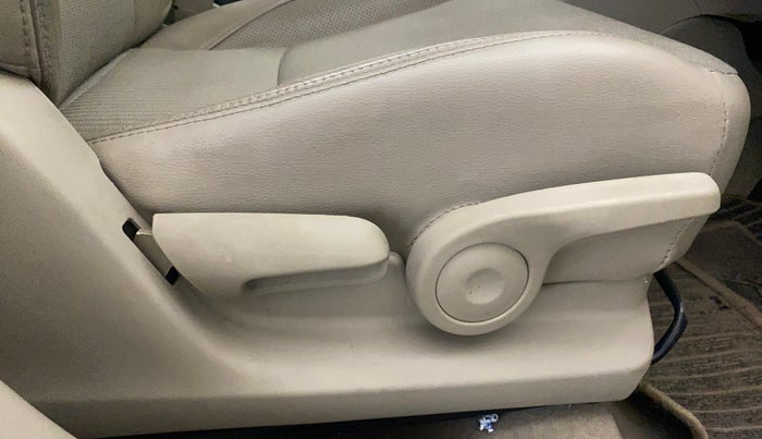 2018 Maruti Ciaz ZETA 1.4  MT PETROL, Petrol, Manual, 67,235 km, Driver Side Adjustment Panel