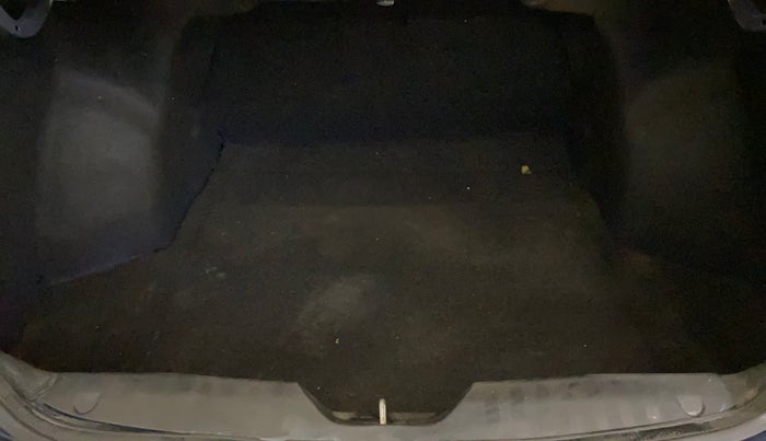 2018 Maruti Ciaz ZETA 1.4  MT PETROL, Petrol, Manual, 67,235 km, Boot Inside