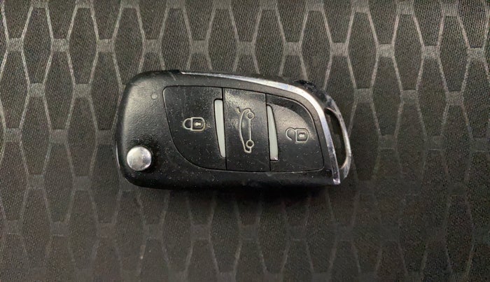 2021 Nissan MAGNITE XE, Petrol, Manual, 27,576 km, Key Close Up