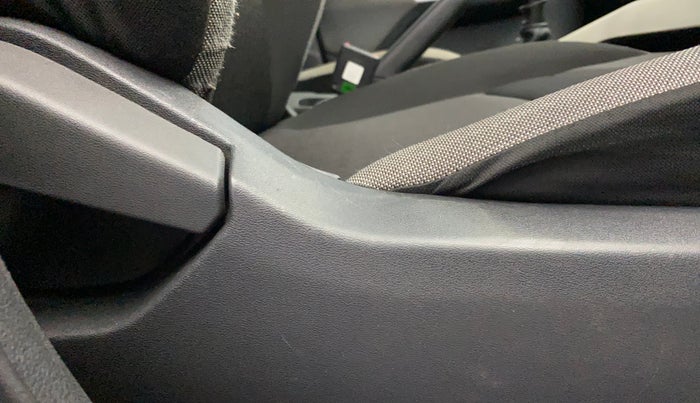 2021 Nissan MAGNITE XE, Petrol, Manual, 27,576 km, Driver Side Adjustment Panel