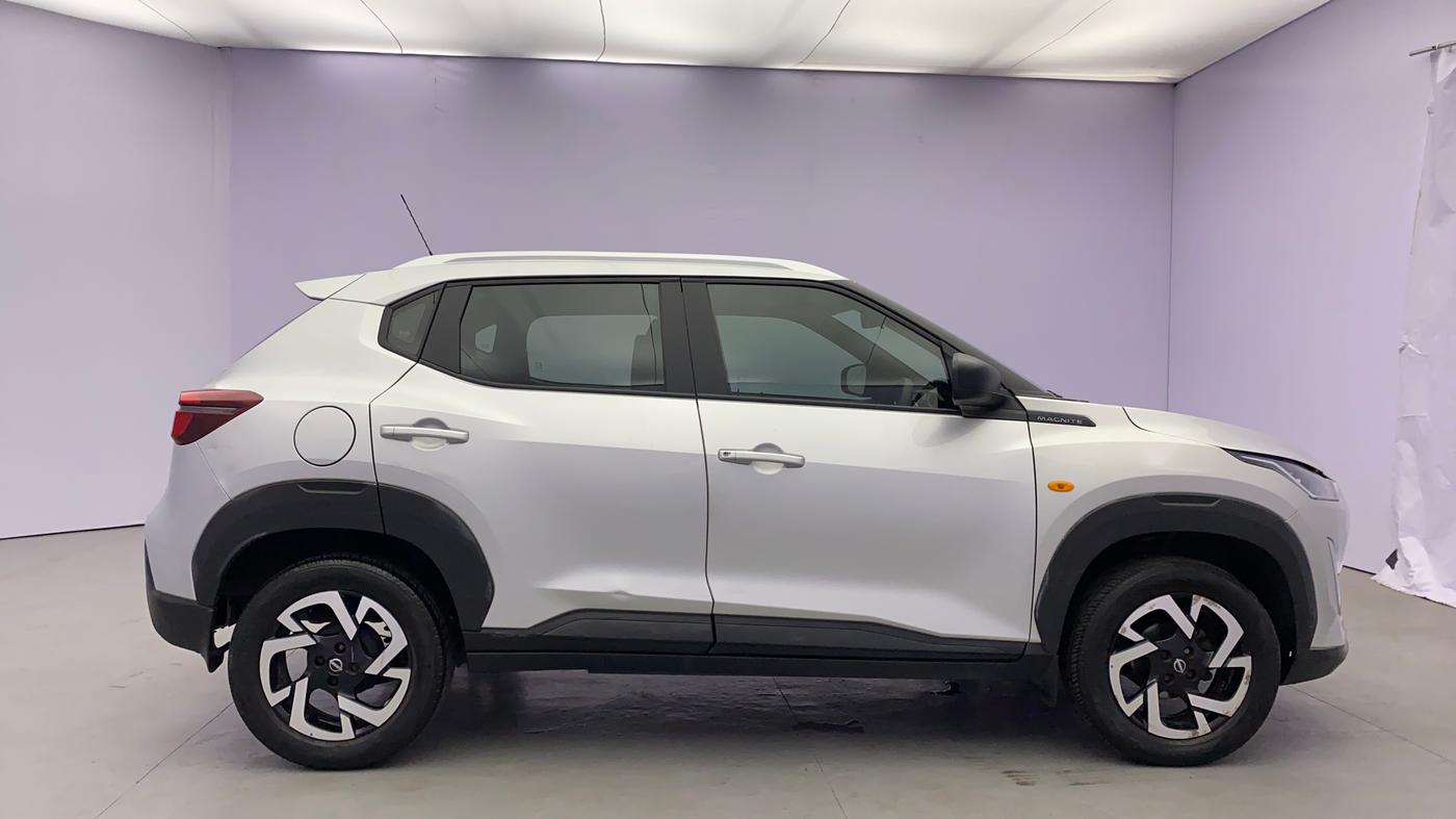 2021 Nissan MAGNITE XE, Petrol, Manual, 27,576 km, Right Side View