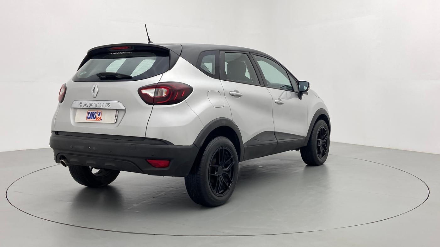 2018 Renault Captur RXE PETROL MT, Petrol, Manual, 26,678 km, Right Back Diagonal
