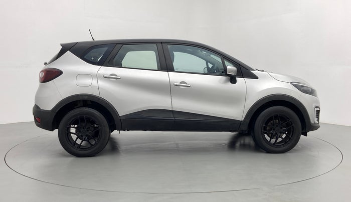 2018 Renault Captur RXE PETROL MT, Petrol, Manual, 26,678 km, Right Side View