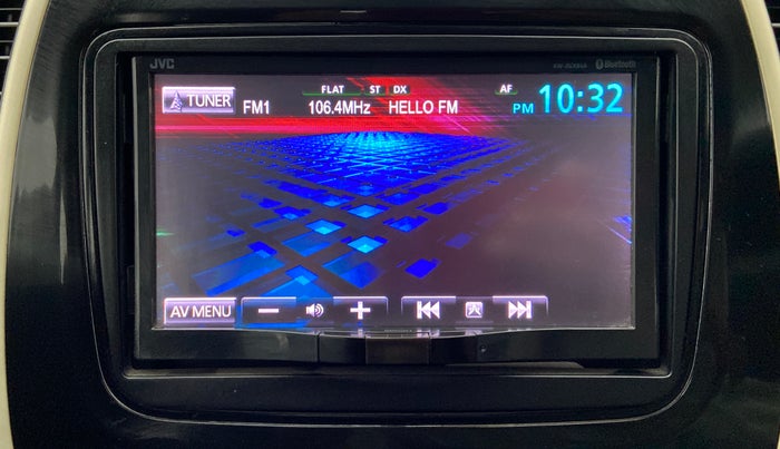 2018 Renault Captur RXE PETROL MT, Petrol, Manual, 26,678 km, Infotainment System