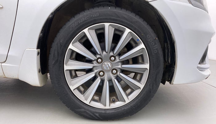 2019 Maruti Ciaz ALPHA 1.5 AT SHVS, Petrol, Automatic, 67,388 km, Right Front Wheel