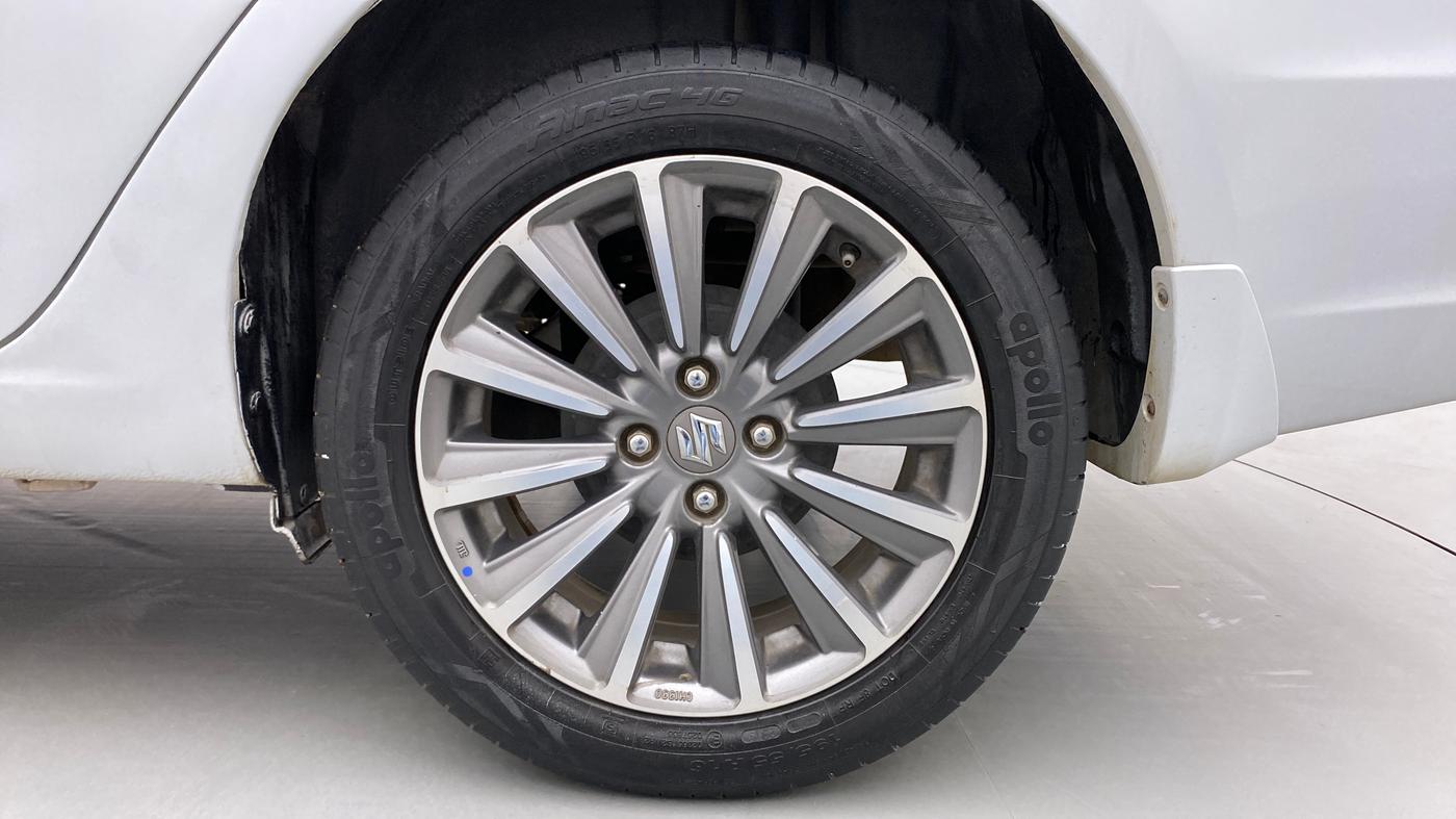 2019 Maruti Ciaz ALPHA 1.5 AT SHVS, Petrol, Automatic, 67,388 km, Left Rear Wheel