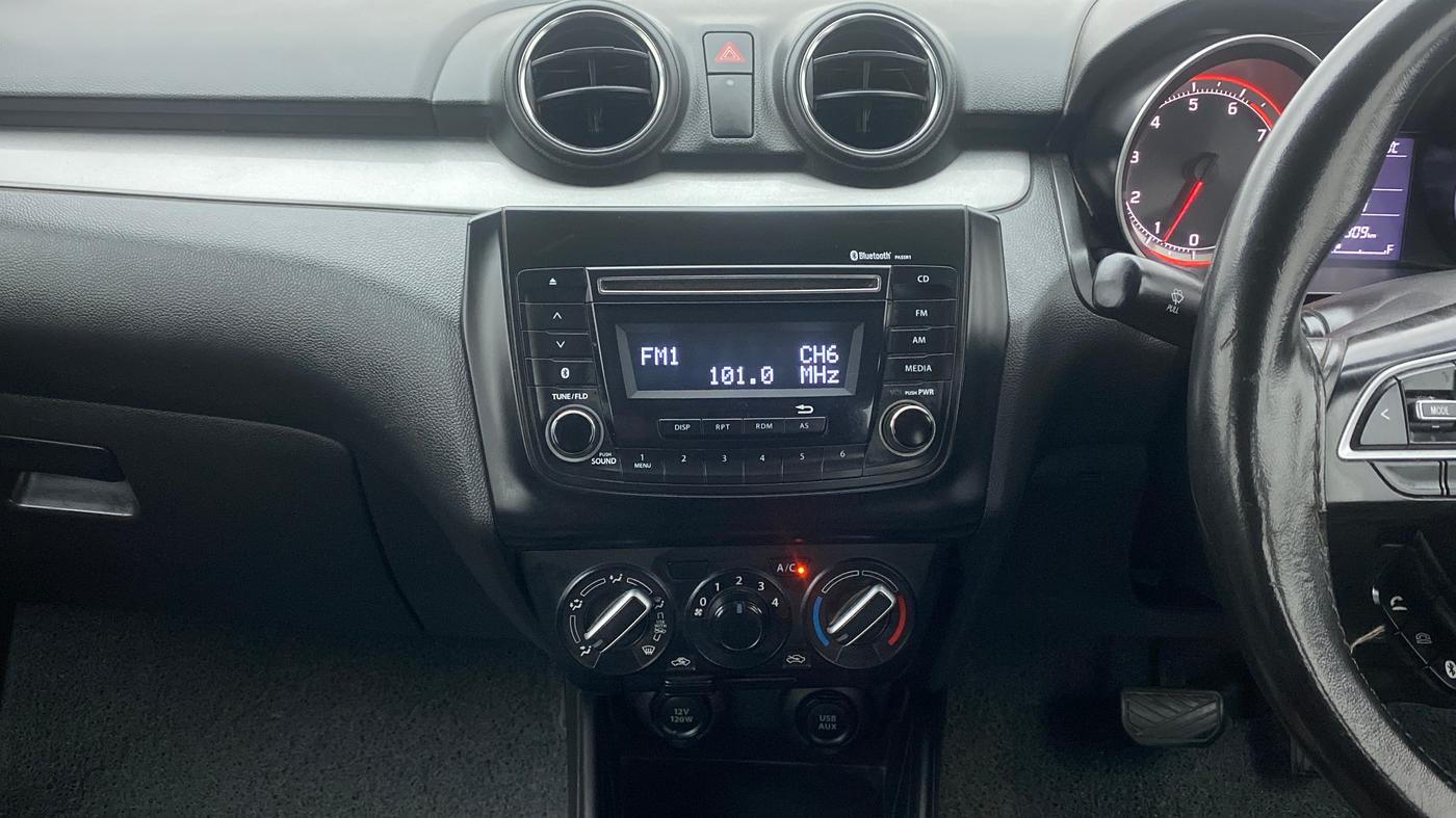 2019 Maruti Swift VXI AMT, Petrol, Automatic, 95,938 km, Air Conditioner