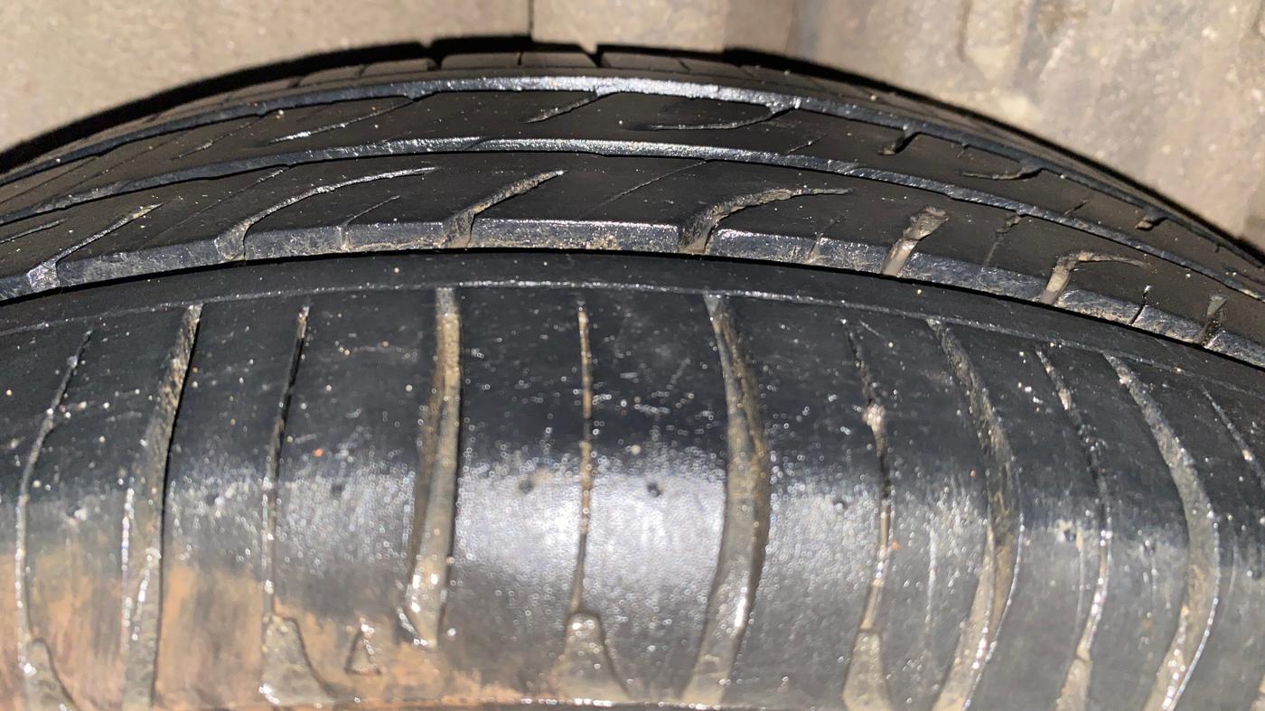 2014 Toyota Etios CROSS 1.5 V, Petrol, Manual, 93,288 km, Left Rear Tyre Tread