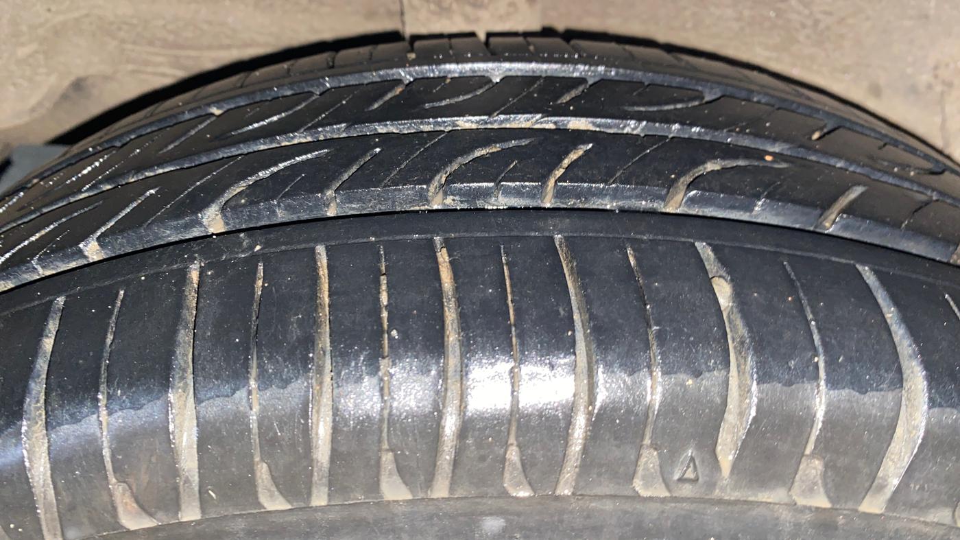2014 Toyota Etios CROSS 1.5 V, Petrol, Manual, 93,288 km, Right Rear Tyre Tread
