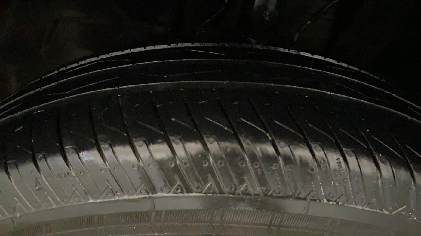 2022 Tata PUNCH ADVENTURE MT, Petrol, Manual, 35,641 km, Left Front Tyre Tread