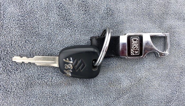 2021 Maruti Alto LXI CNG, CNG, Manual, 35,024 km, Key Close Up