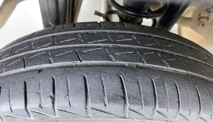 2021 Maruti Alto LXI CNG, CNG, Manual, 35,024 km, Right Rear Tyre Tread