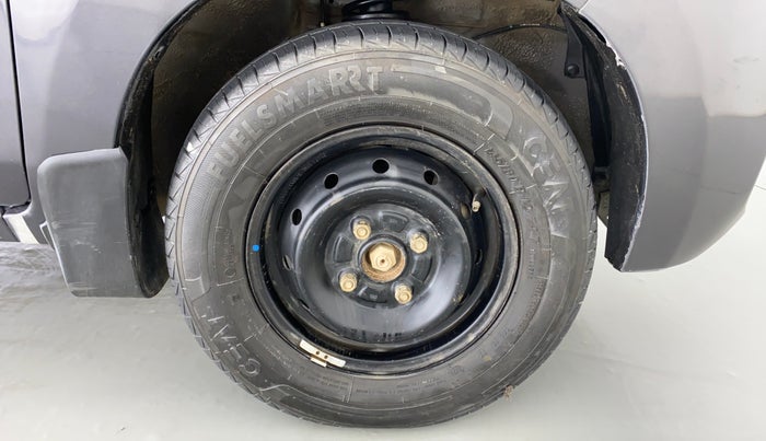 2021 Maruti Alto LXI CNG, CNG, Manual, 35,024 km, Right Front Wheel