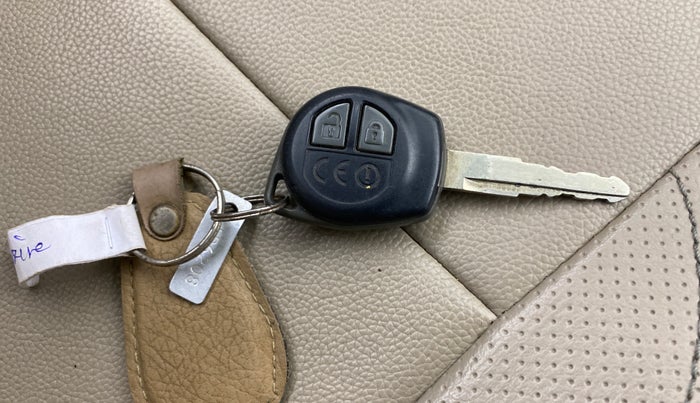 2021 Maruti Dzire VXI AMT, Petrol, Automatic, 1,07,760 km, Key Close Up