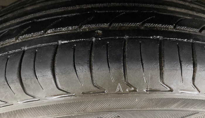 2021 Maruti Dzire VXI AMT, Petrol, Automatic, 1,07,760 km, Left Front Tyre Tread