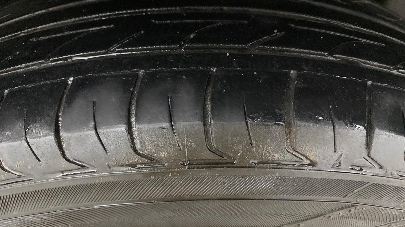 2021 Maruti Dzire VXI AMT, Petrol, Automatic, 1,07,760 km, Left Rear Tyre Tread