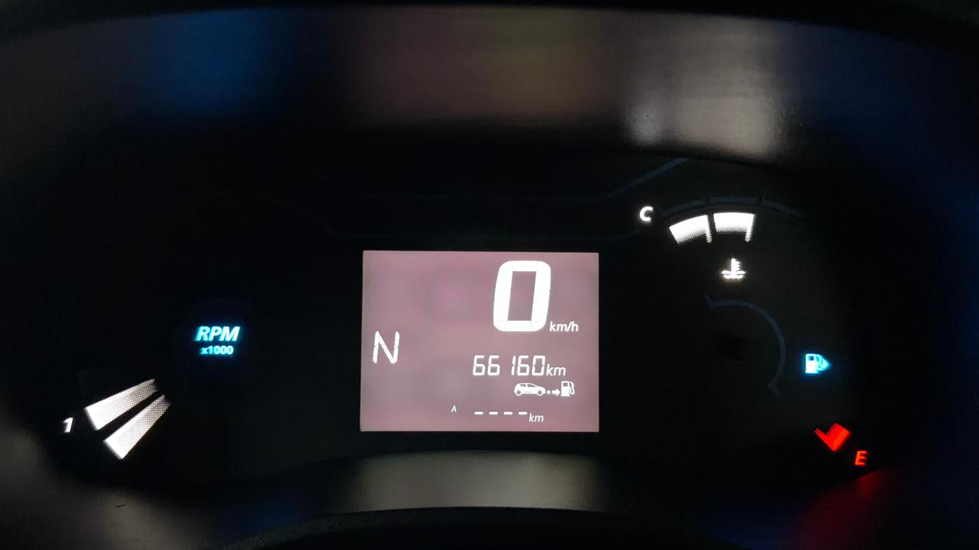 2019 Renault Kwid RXT 1.0 AMT (O), Petrol, Automatic, 66,150 km, Odometer Image