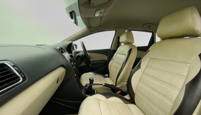 2014 Volkswagen Polo HIGHLINE1.2L, Petrol, Manual, 1,05,337 km, Right Side Front Door Cabin