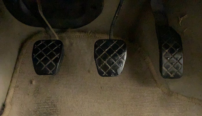 2014 Volkswagen Polo HIGHLINE1.2L, Petrol, Manual, 1,05,337 km, Pedals