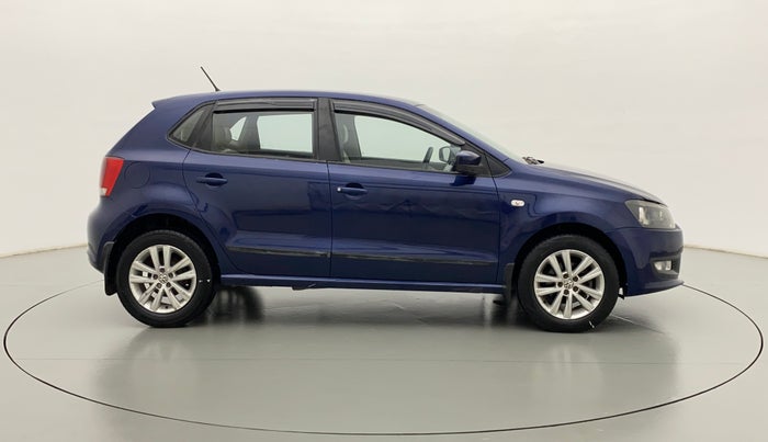 2014 Volkswagen Polo HIGHLINE1.2L, Petrol, Manual, 1,05,337 km, Right Side View