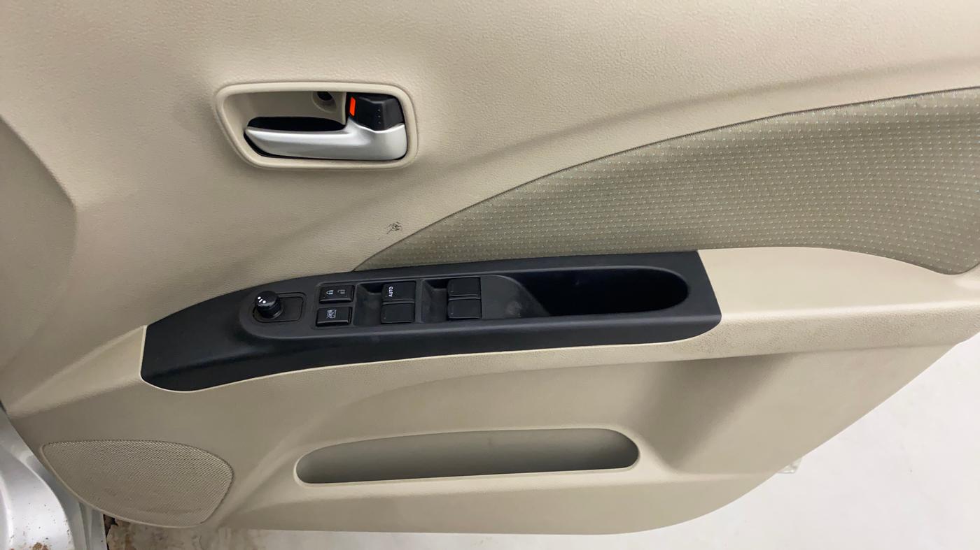 2019 Maruti Celerio ZXI, Petrol, Manual, 36,215 km, Driver Side Door Panels Control