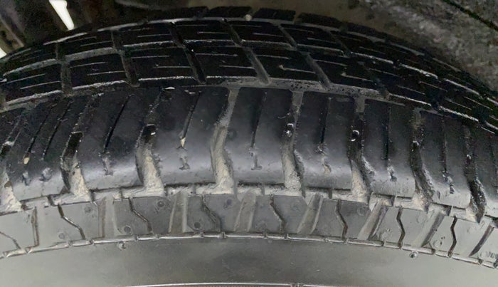 2016 Maruti Wagon R 1.0 LXI CNG, CNG, Manual, 74,578 km, Left Front Tyre Tread