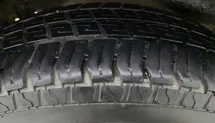 2016 Maruti Wagon R 1.0 LXI CNG, CNG, Manual, 74,578 km, Right Front Tyre Tread