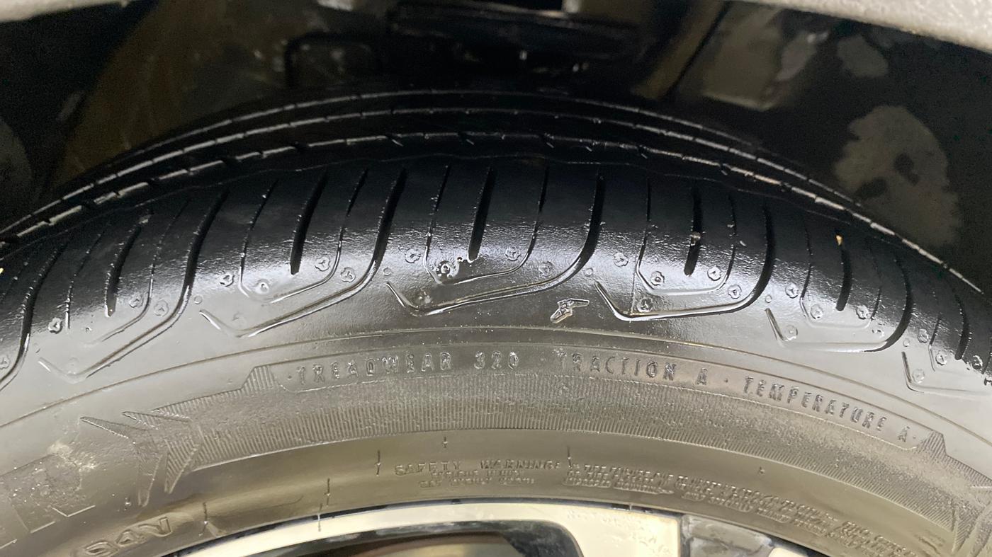2022 MG ASTOR SHARP 1.5 CVT, Petrol, Automatic, 39,753 km, Right Front Tyre Tread