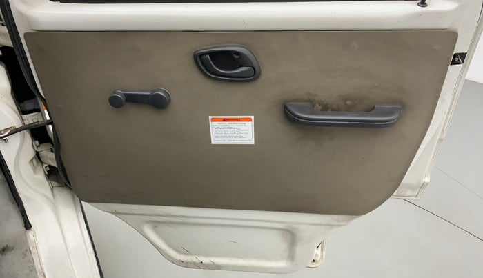 2016 Maruti Eeco 5 STR CNG WITH HTR, CNG, Manual, 55,338 km, Driver Side Door Panels Control