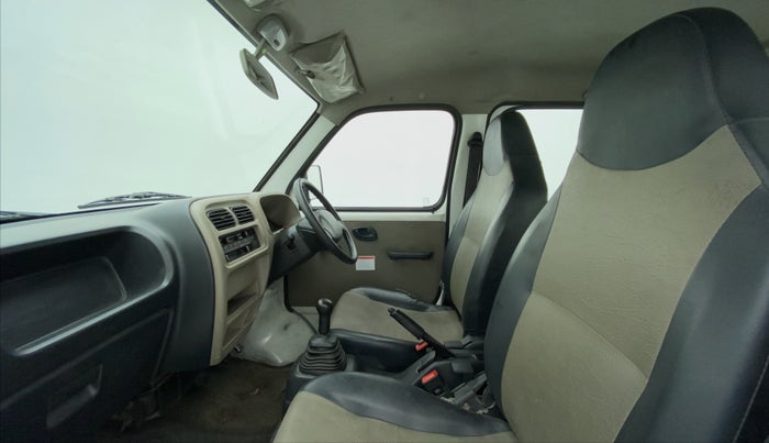 2016 Maruti Eeco 5 STR CNG WITH HTR, CNG, Manual, 55,338 km, Right Side Front Door Cabin