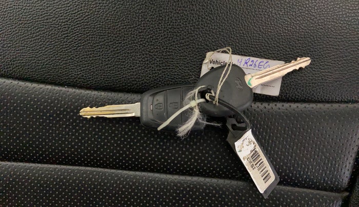 2019 Hyundai NEW SANTRO ASTA MT, Petrol, Manual, 46,235 km, Key Close Up