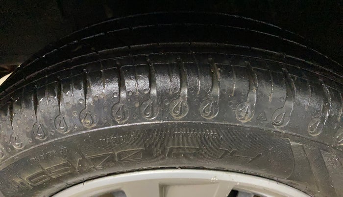 2020 Renault Kwid RXT 1.0 AMT (O), Petrol, Automatic, 54,112 km, Right Rear Tyre Tread