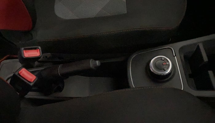 2020 Renault Kwid RXT 1.0 AMT (O), Petrol, Automatic, 54,112 km, Gear Lever