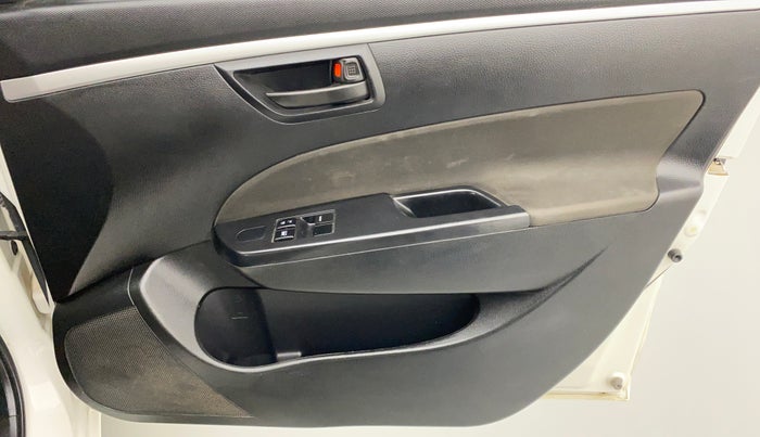 2016 Maruti Swift LXI OPT, Petrol, Manual, 28,192 km, Driver Side Door Panels Control